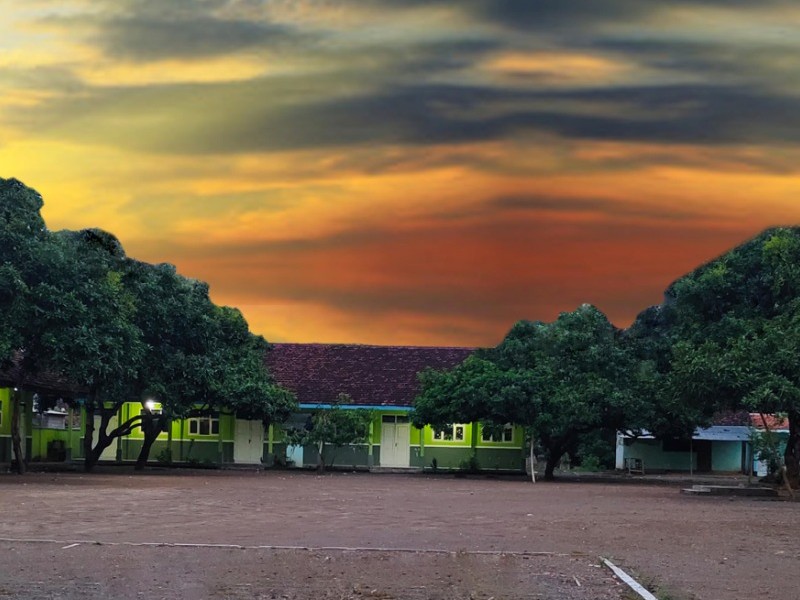 Halaman Sekolah